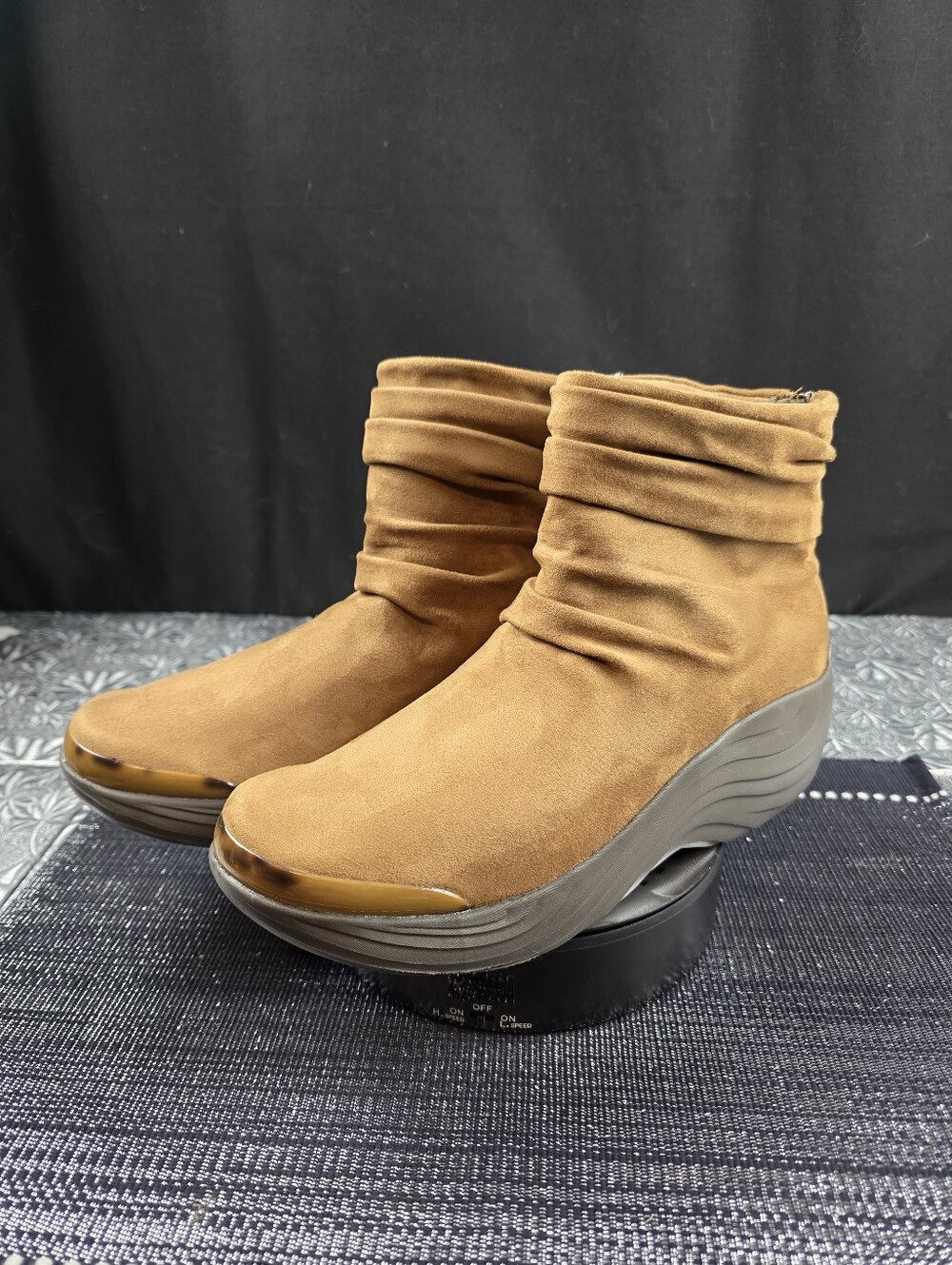 BZees Womens Zizzle Slouch Ankle Booties